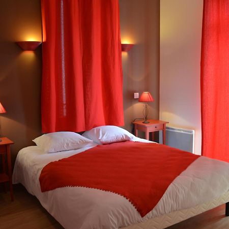 Le Geneve Hotel La Bourboule Kamer foto