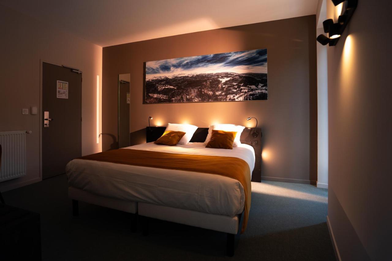 Le Geneve Hotel La Bourboule Buitenkant foto